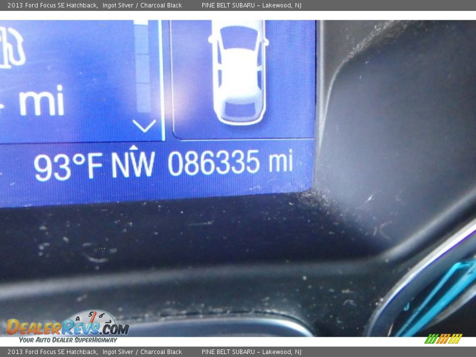 2013 Ford Focus SE Hatchback Ingot Silver / Charcoal Black Photo #24
