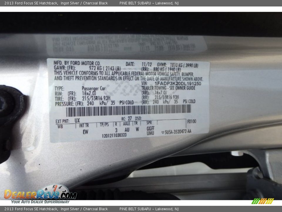 2013 Ford Focus SE Hatchback Ingot Silver / Charcoal Black Photo #25