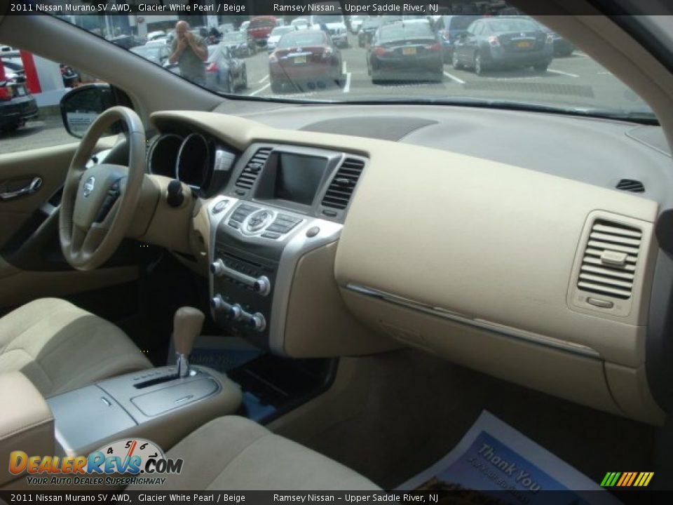 2011 Nissan Murano SV AWD Glacier White Pearl / Beige Photo #17