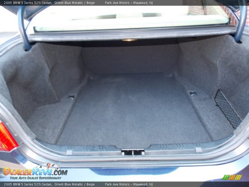 2005 BMW 5 Series 525i Sedan Orient Blue Metallic / Beige Photo #24