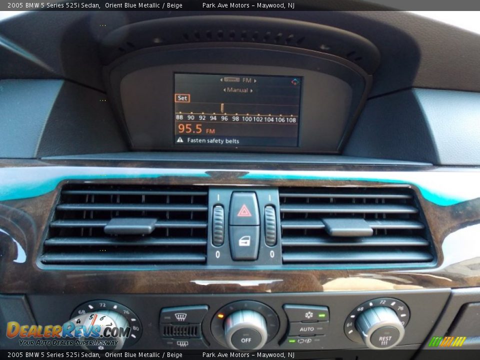 2005 BMW 5 Series 525i Sedan Orient Blue Metallic / Beige Photo #29
