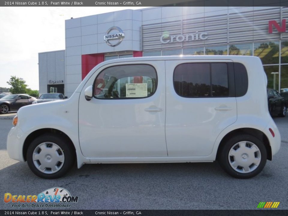 2014 Nissan Cube 1.8 S Pearl White / Black Photo #2