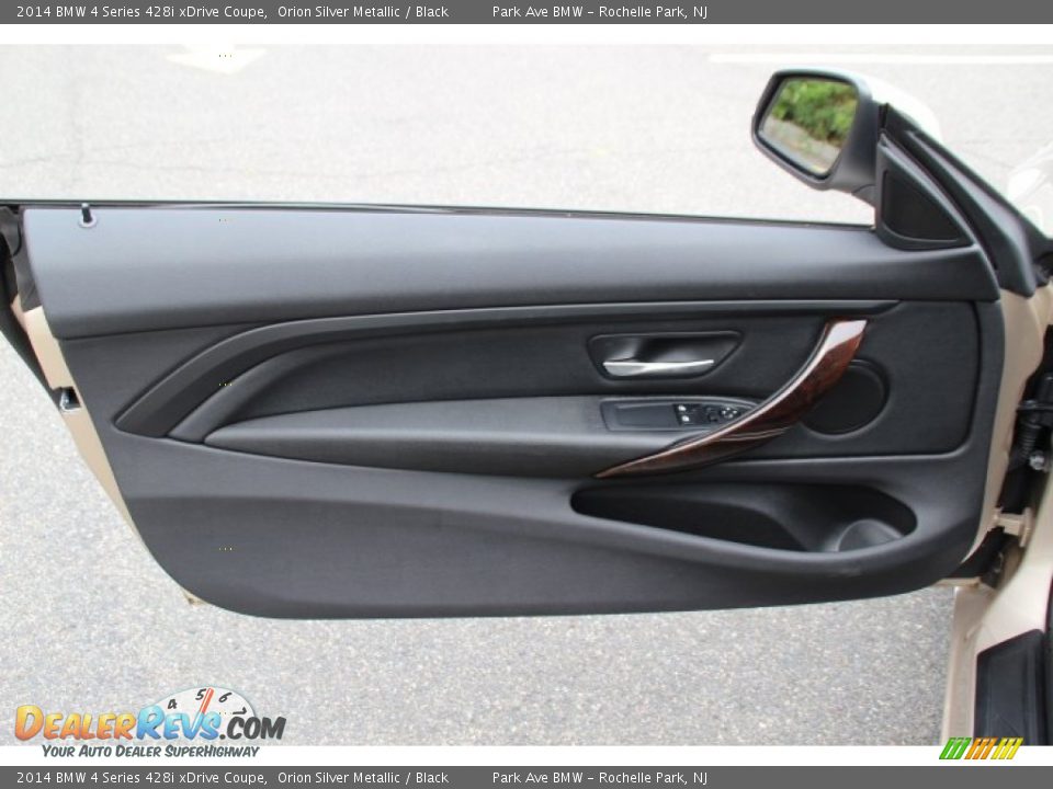 Door Panel of 2014 BMW 4 Series 428i xDrive Coupe Photo #9