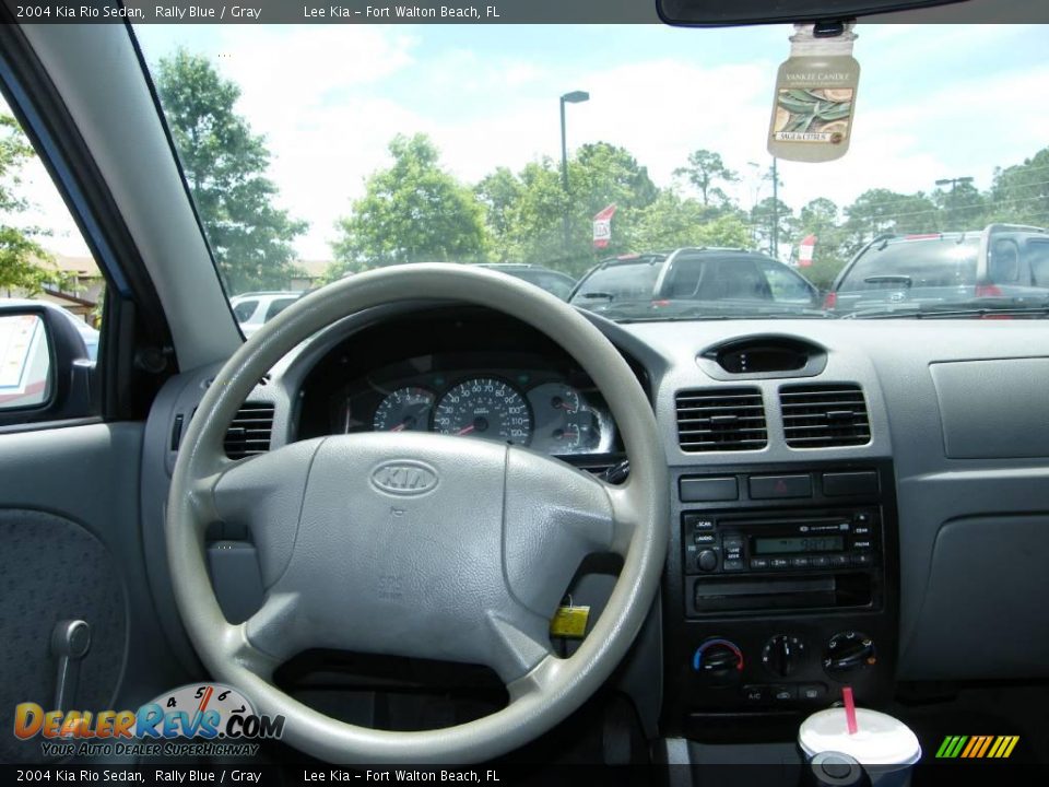 2004 Kia Rio Sedan Rally Blue / Gray Photo #17