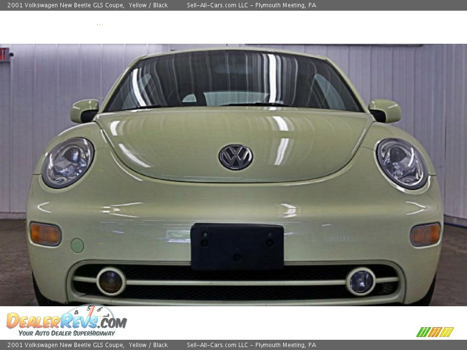 2001 Volkswagen New Beetle GLS Coupe Yellow / Black Photo #3