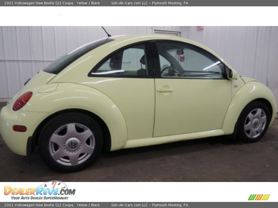 2001 Volkswagen New Beetle GLS Coupe Yellow / Black Photo #16