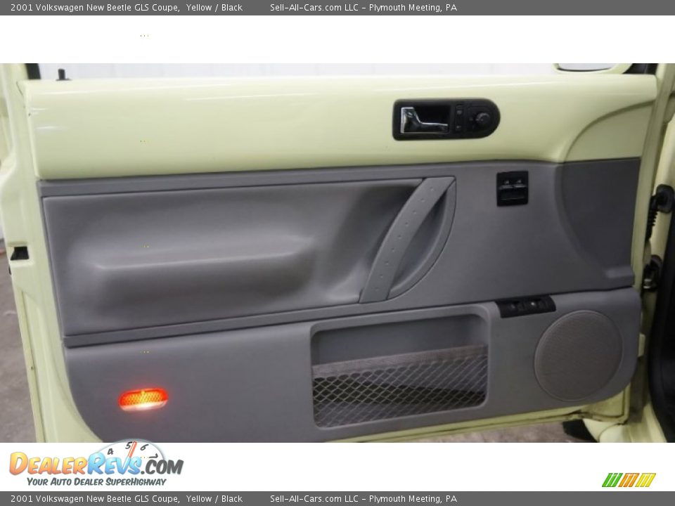 2001 Volkswagen New Beetle GLS Coupe Yellow / Black Photo #29