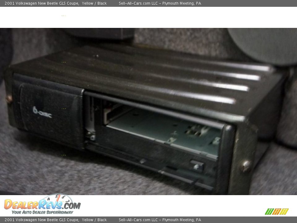 2001 Volkswagen New Beetle GLS Coupe Yellow / Black Photo #34