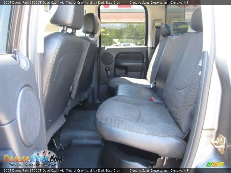 2005 Dodge Ram 2500 ST Quad Cab 4x4 Mineral Gray Metallic / Dark Slate Gray Photo #7
