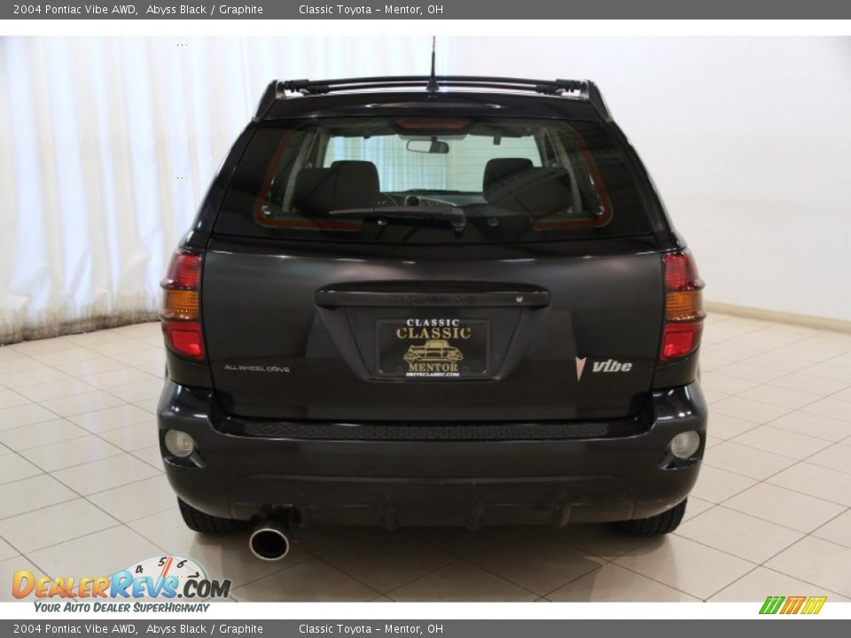 2004 Pontiac Vibe AWD Abyss Black / Graphite Photo #14