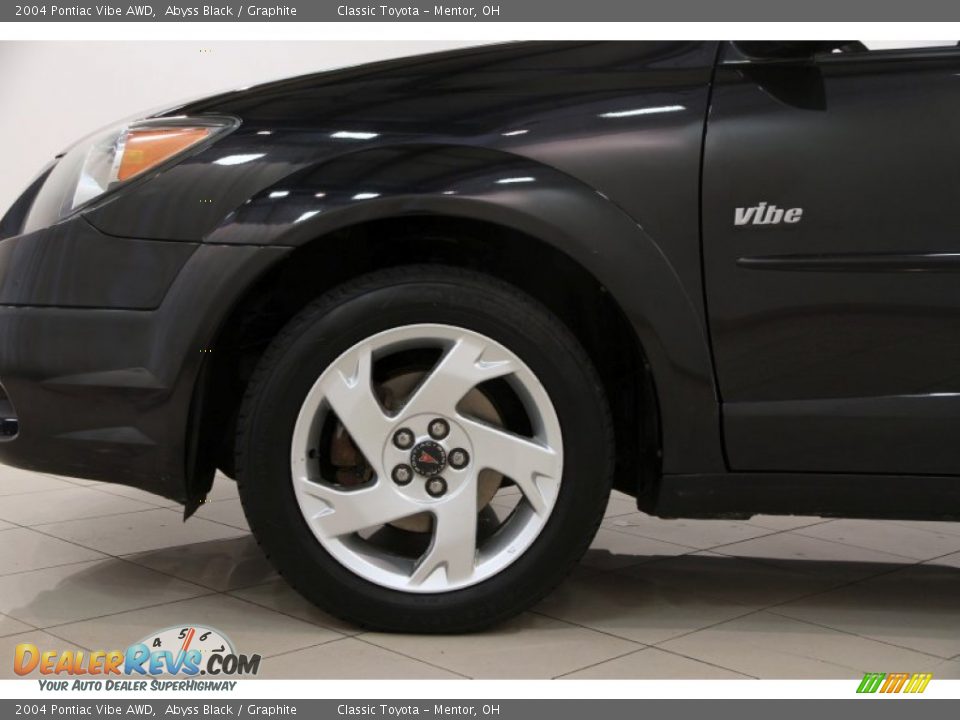 2004 Pontiac Vibe AWD Abyss Black / Graphite Photo #16