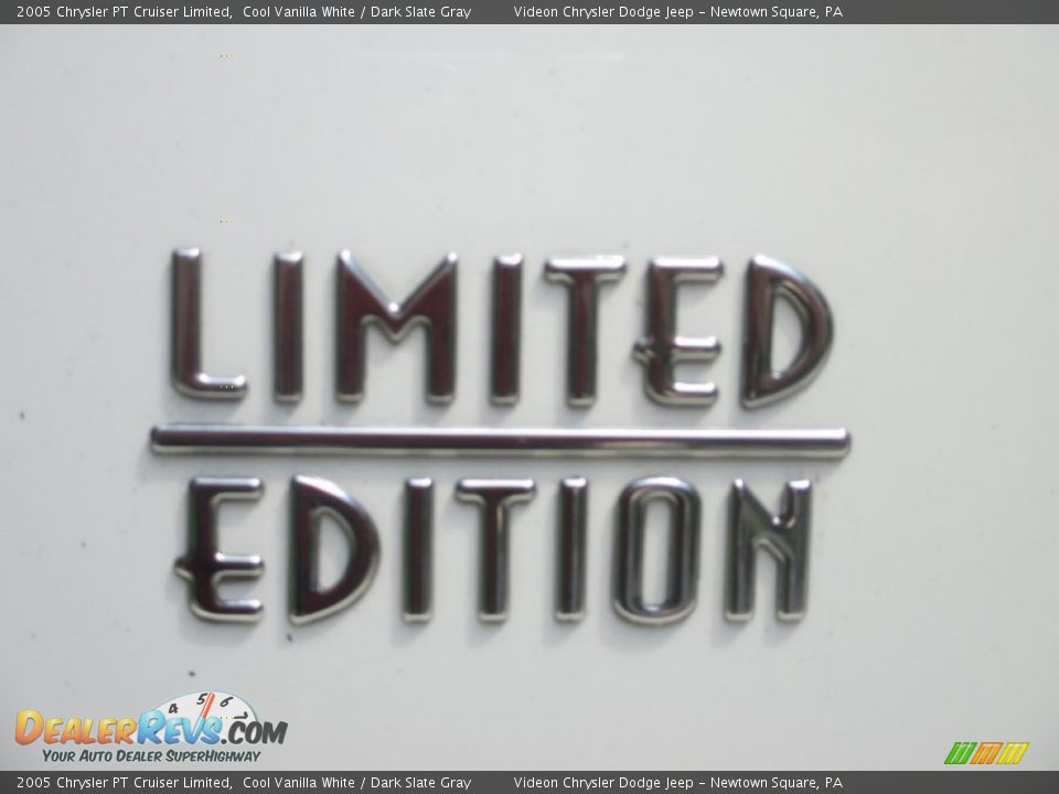 2005 Chrysler PT Cruiser Limited Cool Vanilla White / Dark Slate Gray Photo #14