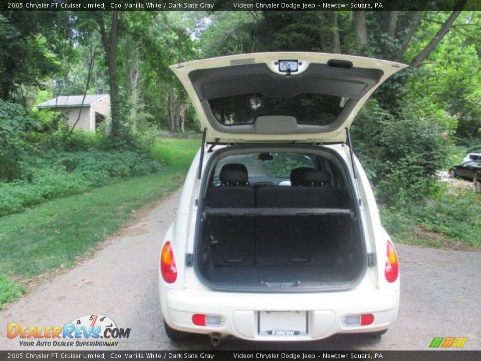 2005 Chrysler PT Cruiser Limited Cool Vanilla White / Dark Slate Gray Photo #15