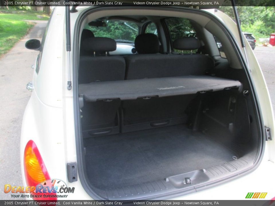 2005 Chrysler PT Cruiser Limited Cool Vanilla White / Dark Slate Gray Photo #16