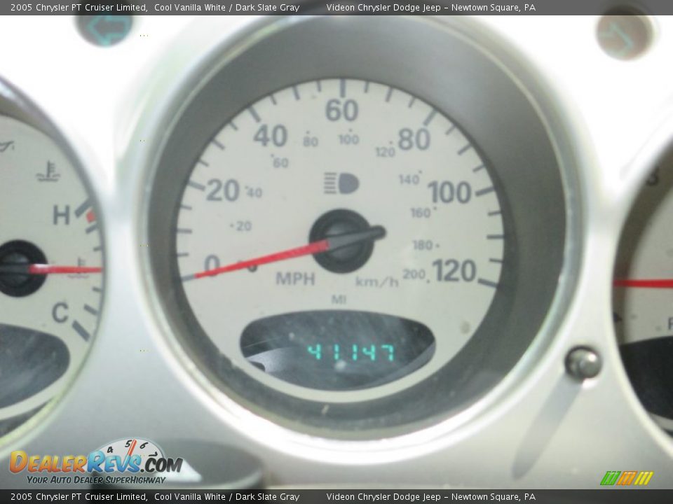 2005 Chrysler PT Cruiser Limited Cool Vanilla White / Dark Slate Gray Photo #24