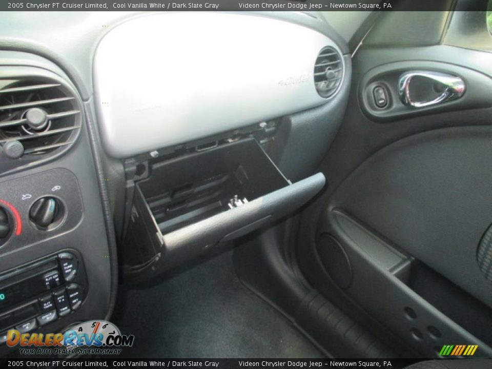 2005 Chrysler PT Cruiser Limited Cool Vanilla White / Dark Slate Gray Photo #28