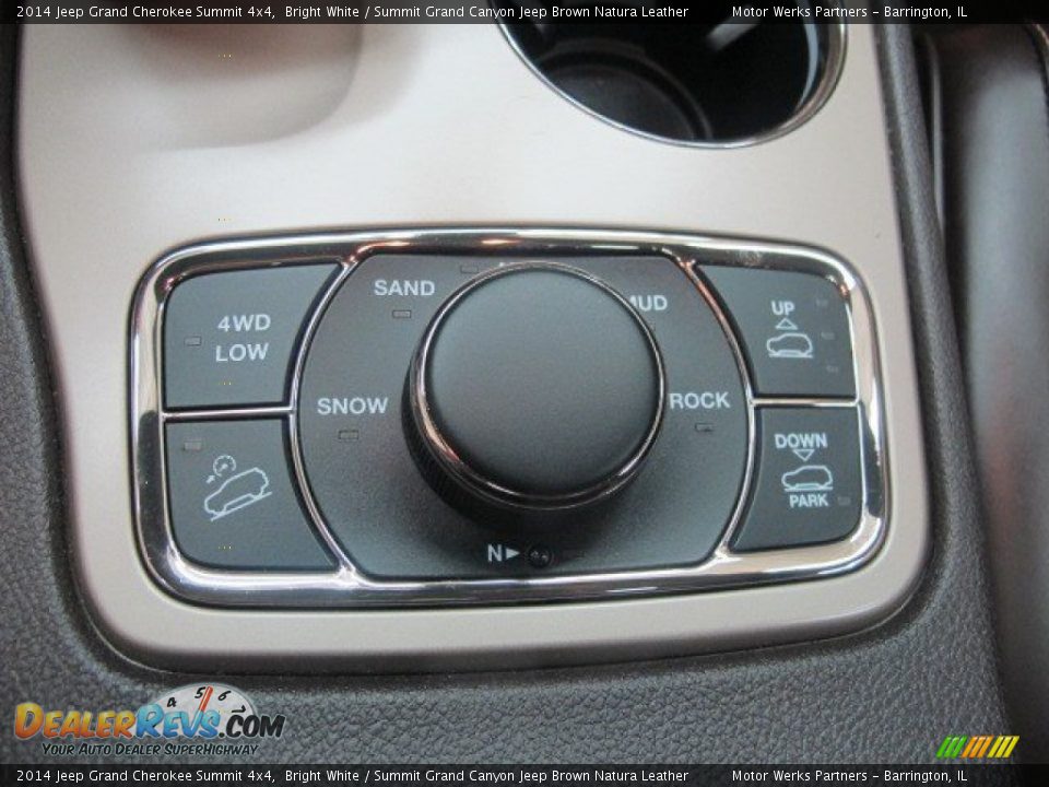 2014 Jeep Grand Cherokee Summit 4x4 Bright White / Summit Grand Canyon Jeep Brown Natura Leather Photo #31