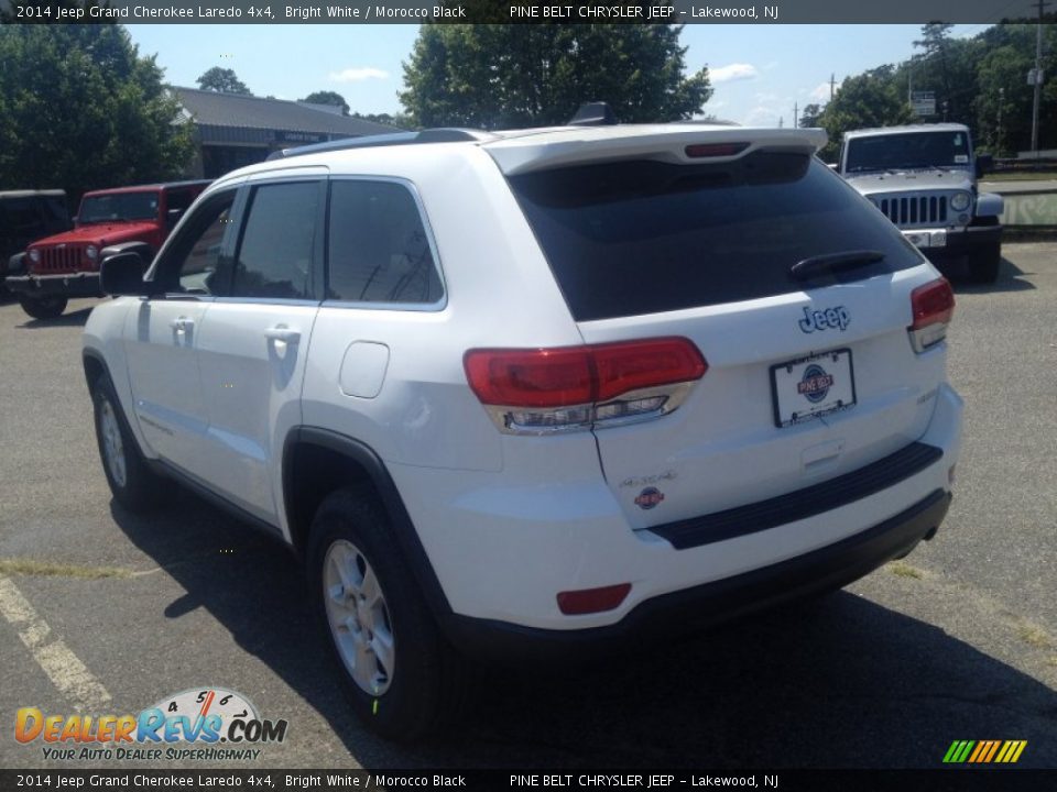 2014 Jeep Grand Cherokee Laredo 4x4 Bright White / Morocco Black Photo #4