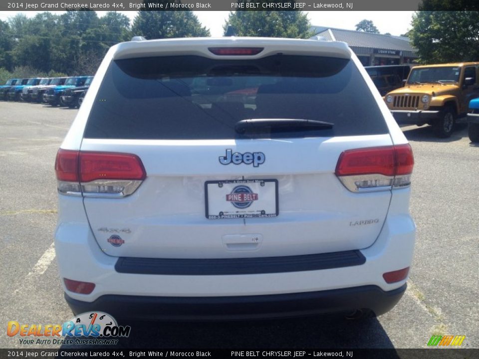 2014 Jeep Grand Cherokee Laredo 4x4 Bright White / Morocco Black Photo #5