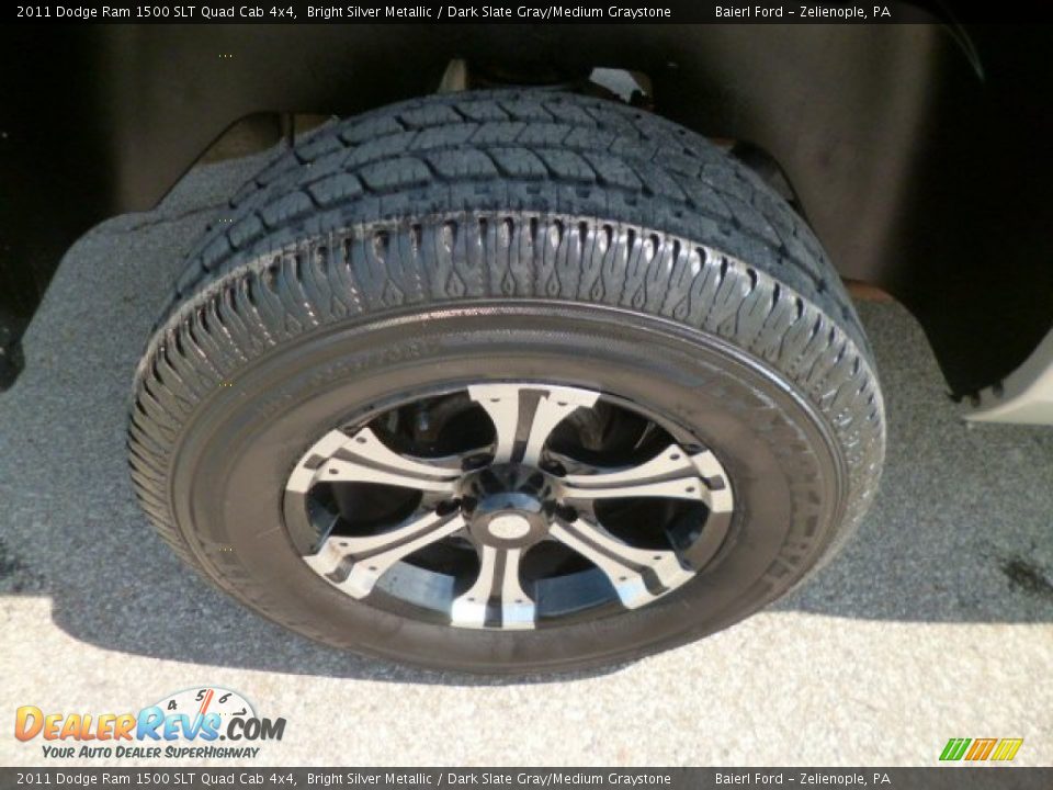 2011 Dodge Ram 1500 SLT Quad Cab 4x4 Bright Silver Metallic / Dark Slate Gray/Medium Graystone Photo #8