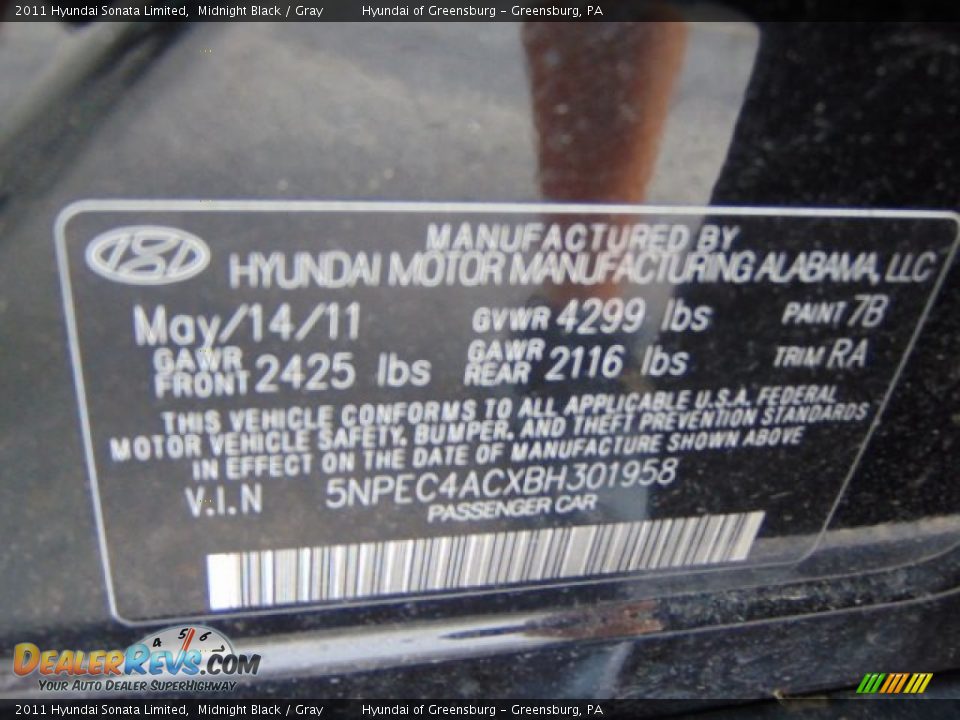 2011 Hyundai Sonata Limited Midnight Black / Gray Photo #24