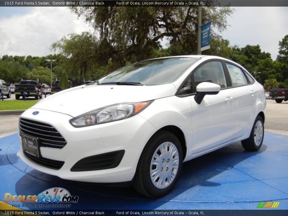 2015 Ford Fiesta S Sedan Oxford White / Charcoal Black Photo #1