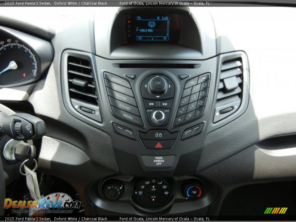 Controls of 2015 Ford Fiesta S Sedan Photo #10