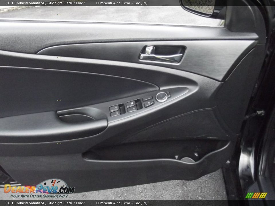 2011 Hyundai Sonata SE Midnight Black / Black Photo #16