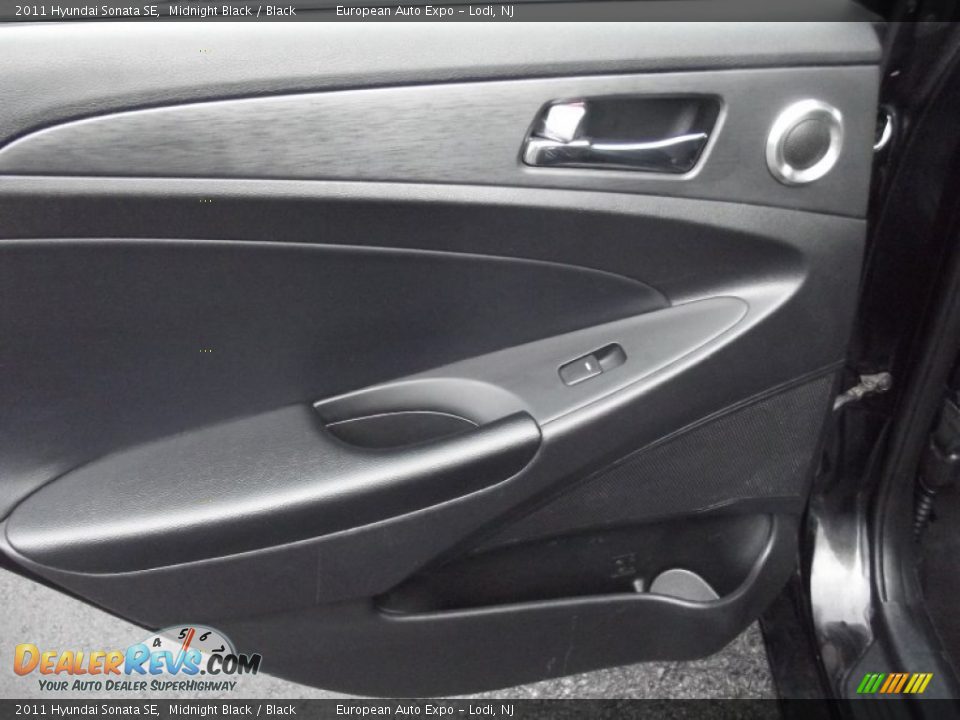 2011 Hyundai Sonata SE Midnight Black / Black Photo #17