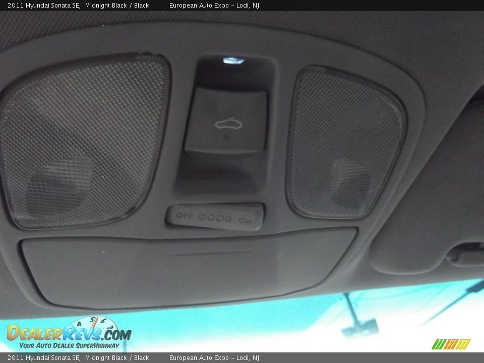 2011 Hyundai Sonata SE Midnight Black / Black Photo #32