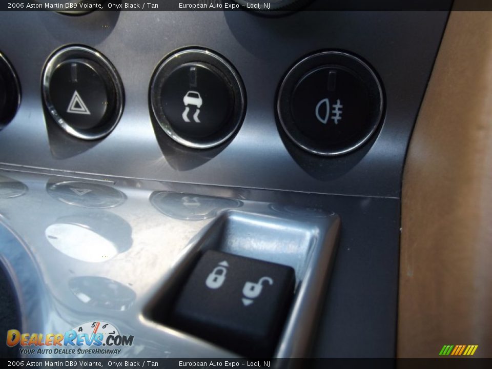 Controls of 2006 Aston Martin DB9 Volante Photo #24