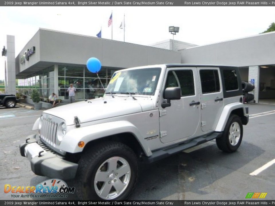 2009 Jeep Wrangler Unlimited Sahara 4x4 Bright Silver Metallic / Dark Slate Gray/Medium Slate Gray Photo #1
