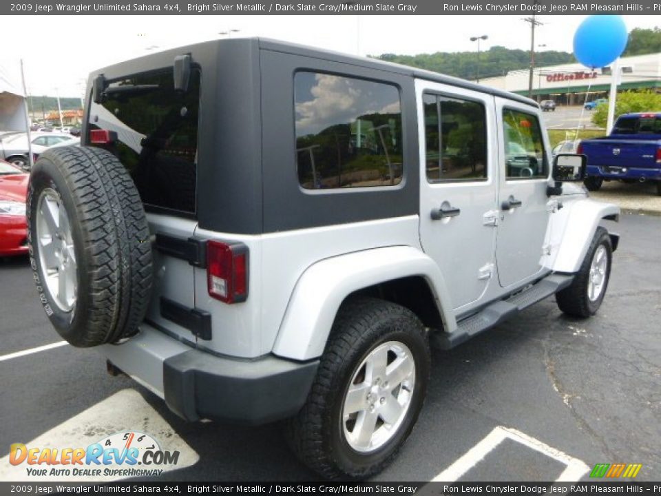 2009 Jeep Wrangler Unlimited Sahara 4x4 Bright Silver Metallic / Dark Slate Gray/Medium Slate Gray Photo #5