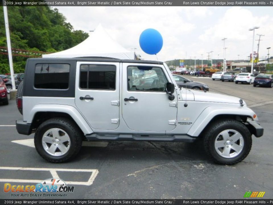 2009 Jeep Wrangler Unlimited Sahara 4x4 Bright Silver Metallic / Dark Slate Gray/Medium Slate Gray Photo #6
