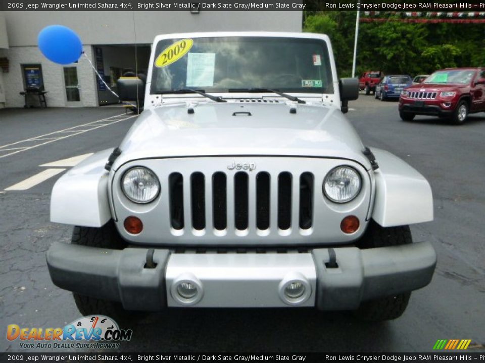 2009 Jeep Wrangler Unlimited Sahara 4x4 Bright Silver Metallic / Dark Slate Gray/Medium Slate Gray Photo #8