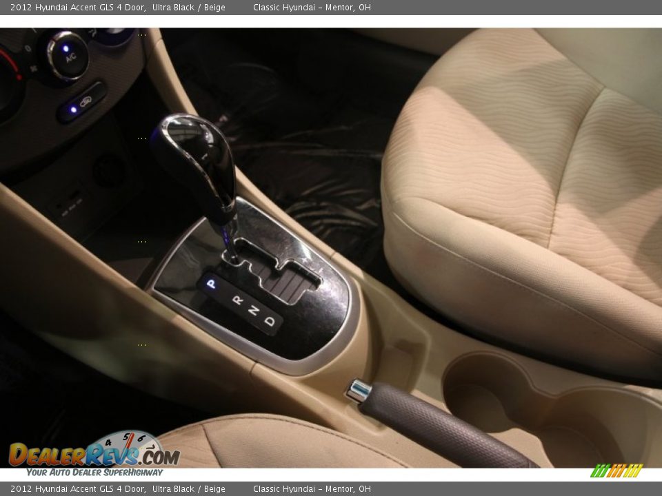 2012 Hyundai Accent GLS 4 Door Ultra Black / Beige Photo #9