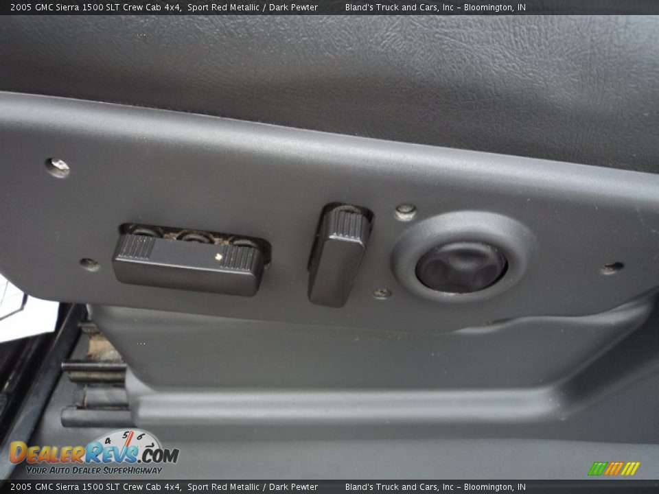 2005 GMC Sierra 1500 SLT Crew Cab 4x4 Sport Red Metallic / Dark Pewter Photo #7
