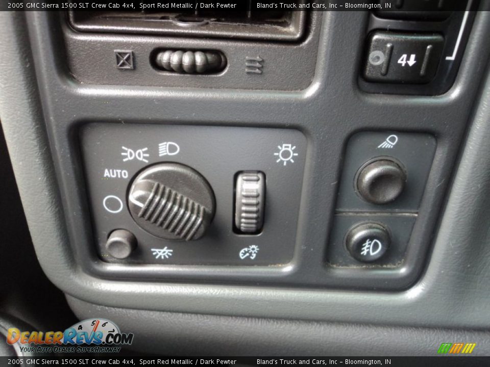 2005 GMC Sierra 1500 SLT Crew Cab 4x4 Sport Red Metallic / Dark Pewter Photo #12