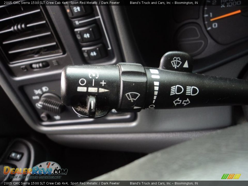 2005 GMC Sierra 1500 SLT Crew Cab 4x4 Sport Red Metallic / Dark Pewter Photo #19