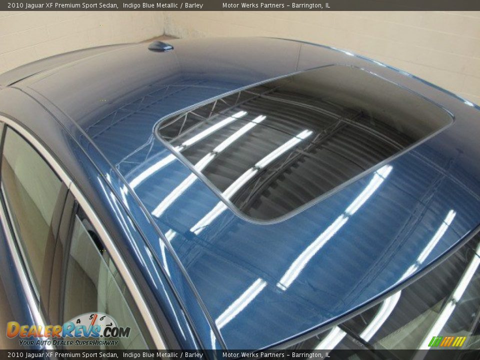 2010 Jaguar XF Premium Sport Sedan Indigo Blue Metallic / Barley Photo #12