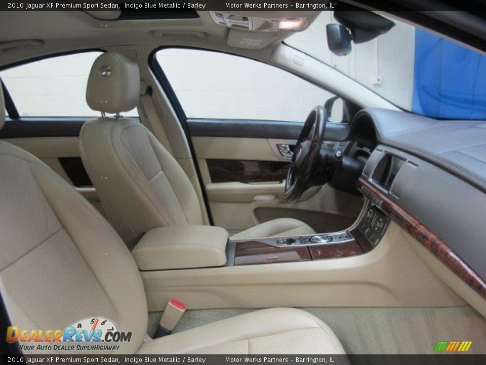 2010 Jaguar XF Premium Sport Sedan Indigo Blue Metallic / Barley Photo #23