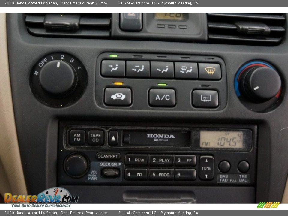 Controls of 2000 Honda Accord LX Sedan Photo #35