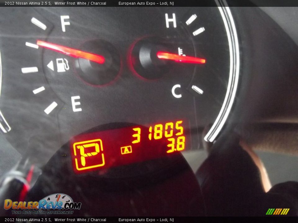 2012 Nissan Altima 2.5 S Winter Frost White / Charcoal Photo #25