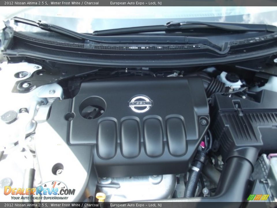 2012 Nissan Altima 2.5 S Winter Frost White / Charcoal Photo #32