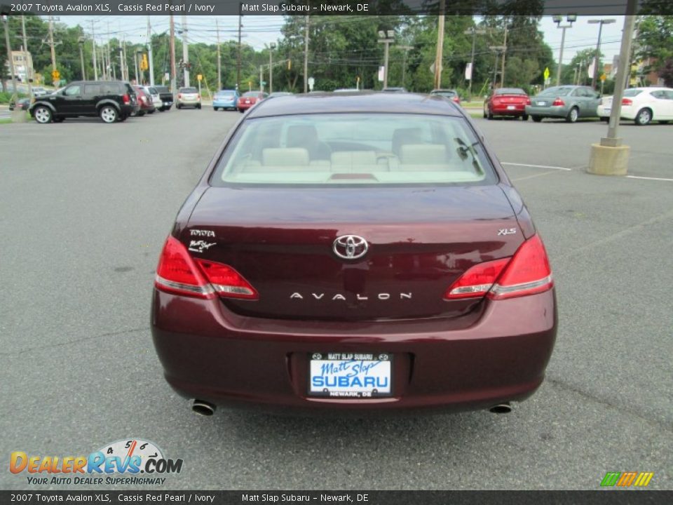 2007 Toyota Avalon XLS Cassis Red Pearl / Ivory Photo #7