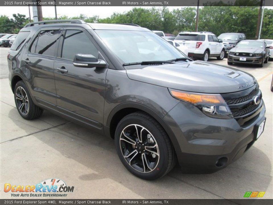 Front 3/4 View of 2015 Ford Explorer Sport 4WD Photo #1