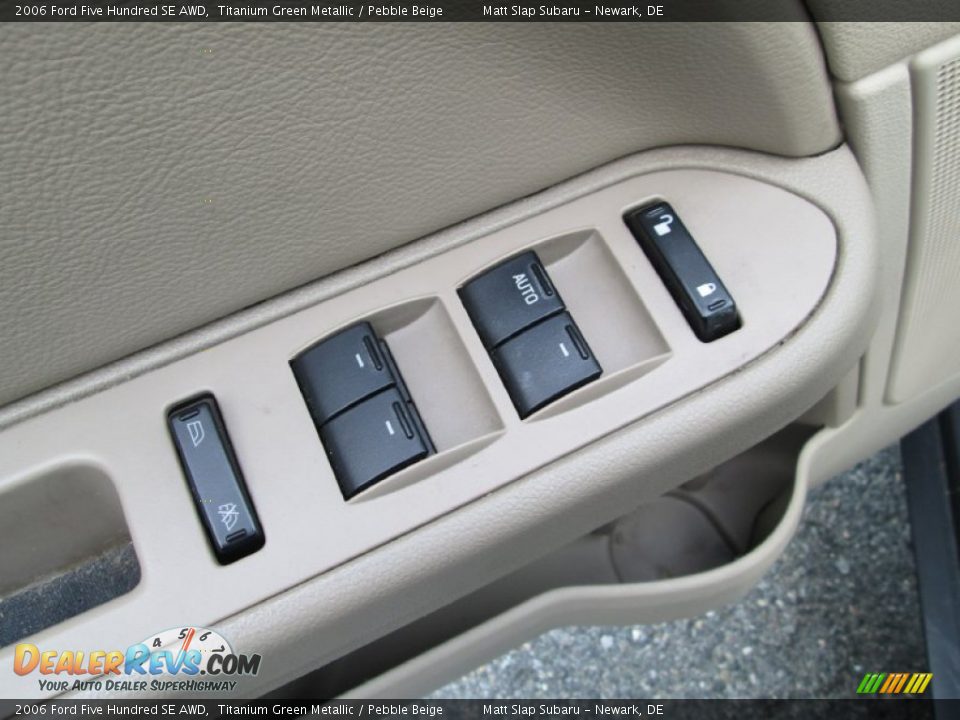 2006 Ford Five Hundred SE AWD Titanium Green Metallic / Pebble Beige Photo #13