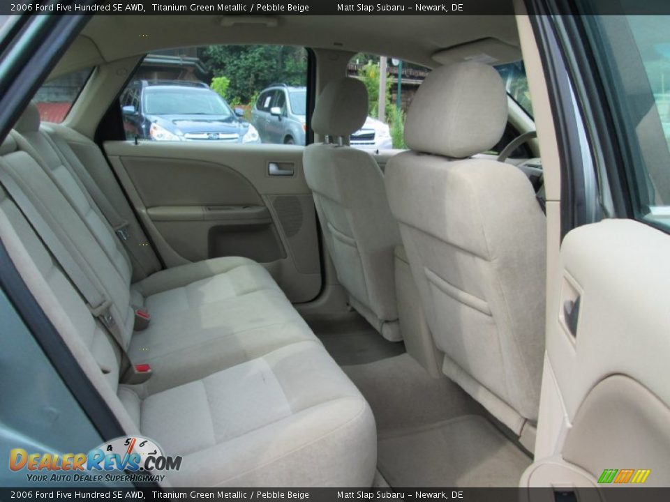 2006 Ford Five Hundred SE AWD Titanium Green Metallic / Pebble Beige Photo #18