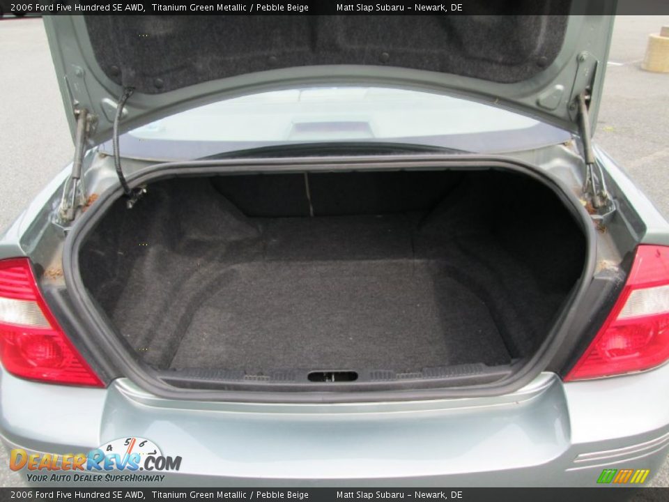 2006 Ford Five Hundred SE AWD Trunk Photo #19
