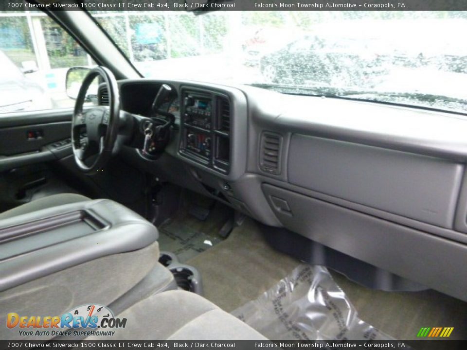 2007 Chevrolet Silverado 1500 Classic LT Crew Cab 4x4 Black / Dark Charcoal Photo #12